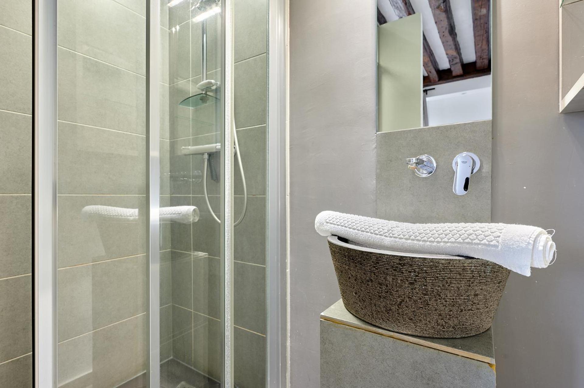 Apartment Center Of Paris By Studio Prestige Zewnętrze zdjęcie